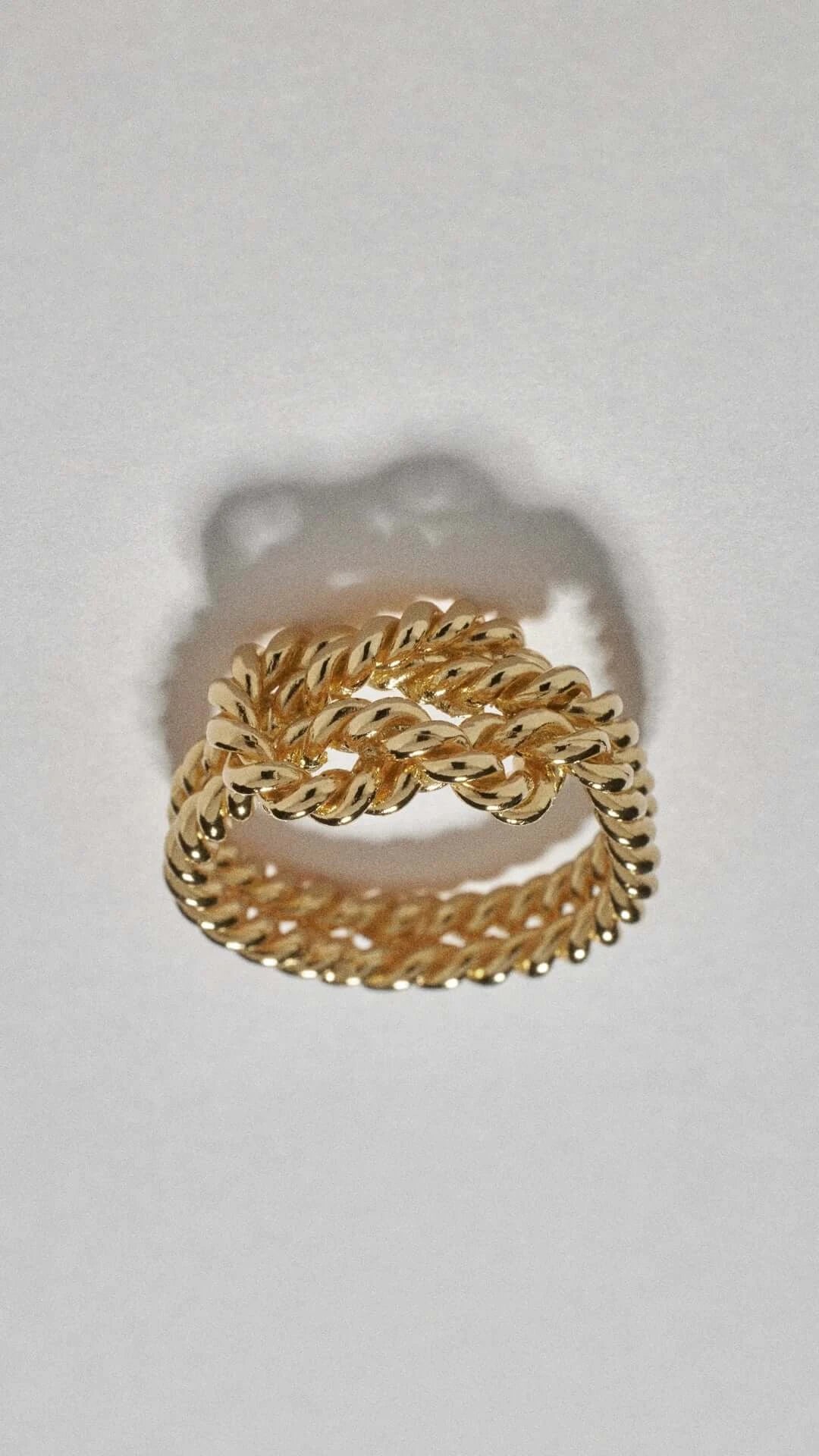 Ondulé Wavy Knot Ring Rings
