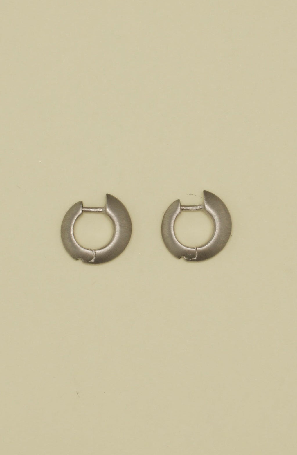 CINCO Vintage — Silver No. 025