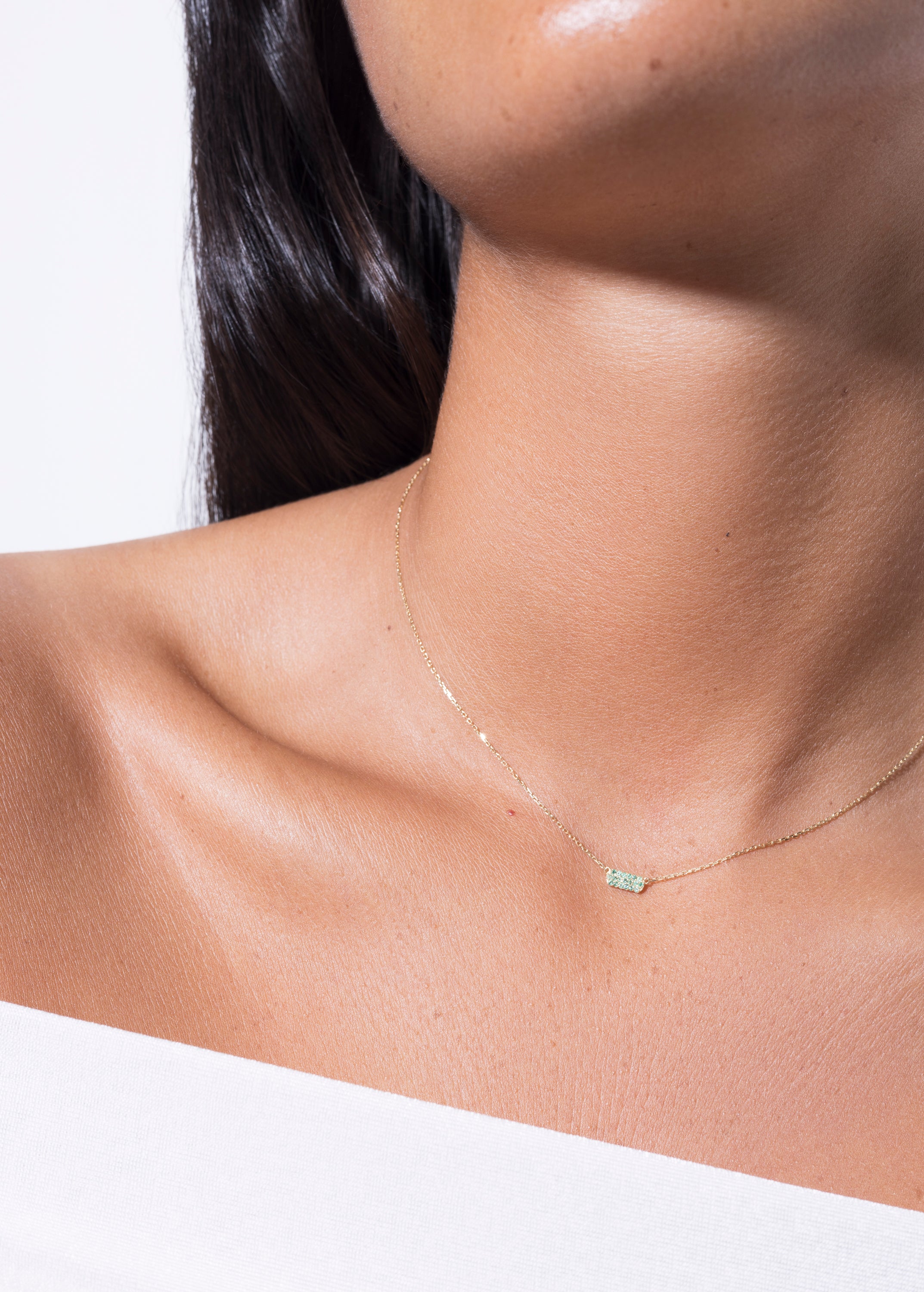 hannah necklace 18k emerald