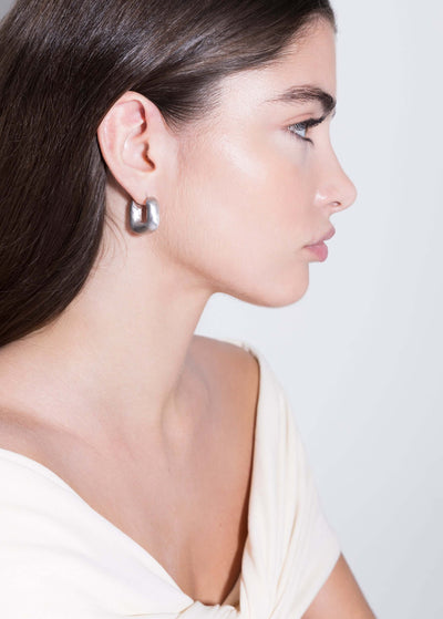 Magda huggies Earrings
